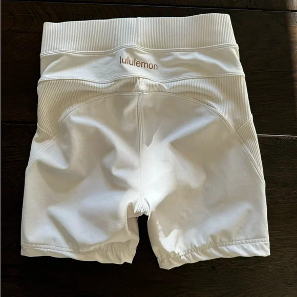 LULULEMON Shorts biker 💛High Rise White 4 XS Special Edition! #Yoga #lululemon - Picture 10 of 16